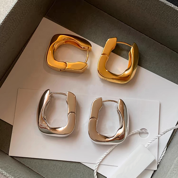 Noor 18K Gold-Plated Sculpted Hoops