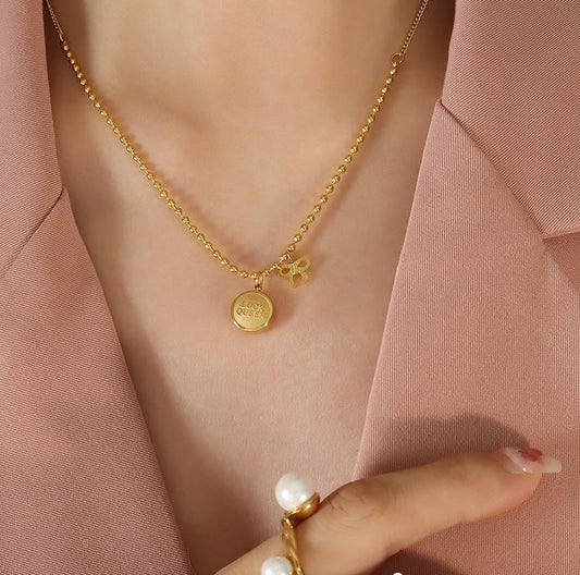 Luck Queen Necklace (24K Gold Plated)