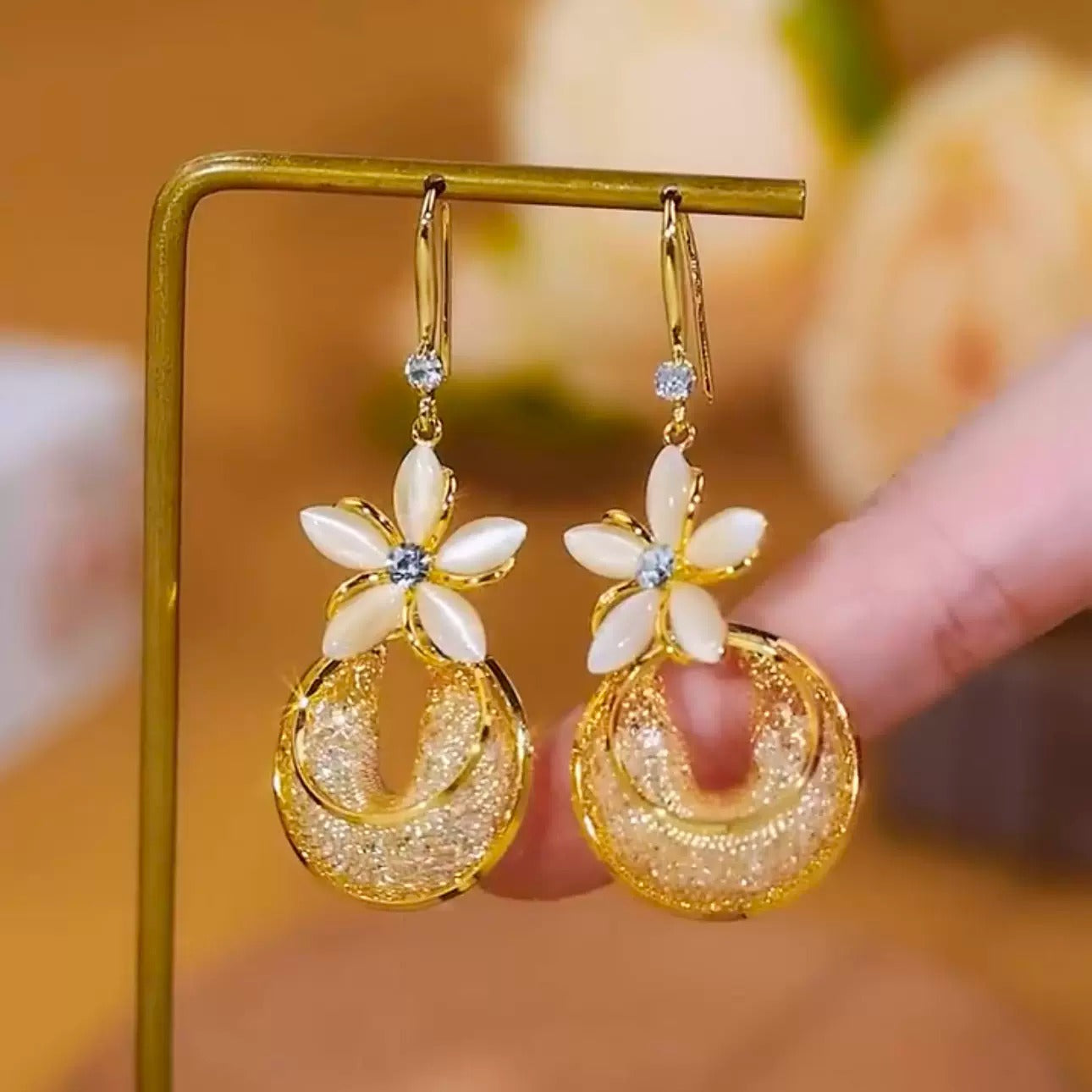 Flower crystal earrings(GOLD PLATED)