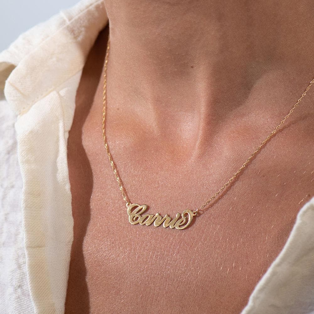 Personalized 18k Gold Carrie Name Necklace